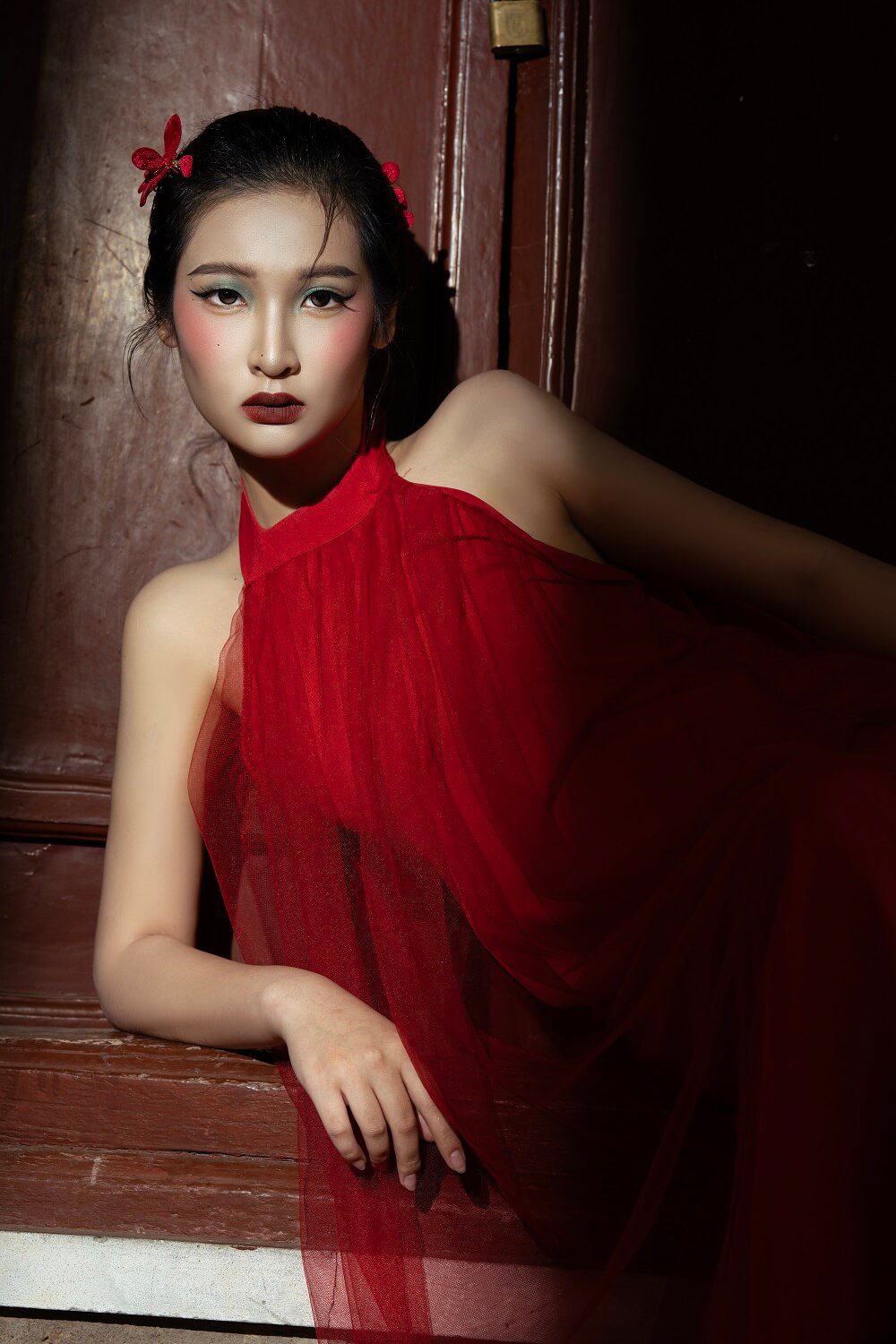 Chụp mẫu chân dung  Annabelle Hiện Đại